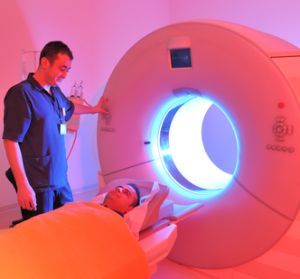 Los escáneres cerebrales sugieren que las altas dosis de creatina se asocian con la reducción más lenta del cerebro en los portadores de la mutación de la EH