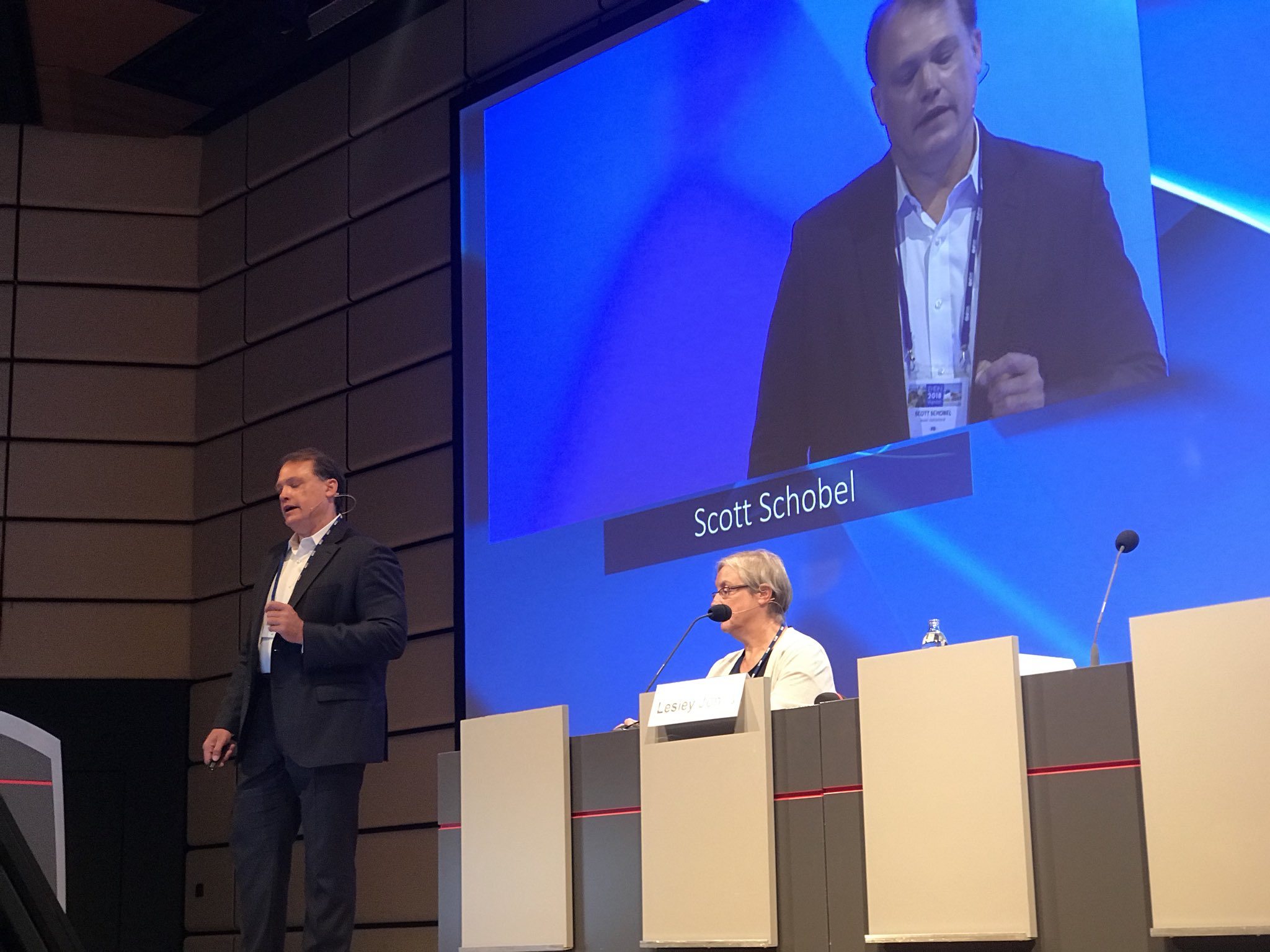 Scott Schobel anunció el diseño de GENERATION-HD1 en la Reunión del Grupo Europeo de Enfermedad de Huntington en Viena